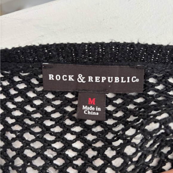 Women's rock republic crochet three-quarter top with skull back - Picture 2 of 9